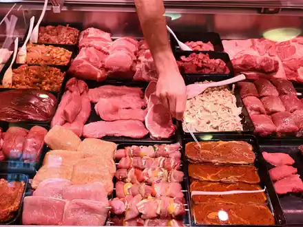 Immmer mehr Deutsche wollen bewusster Fleisch konsumieren. - Foto: Bernd Weißbrod/dpa