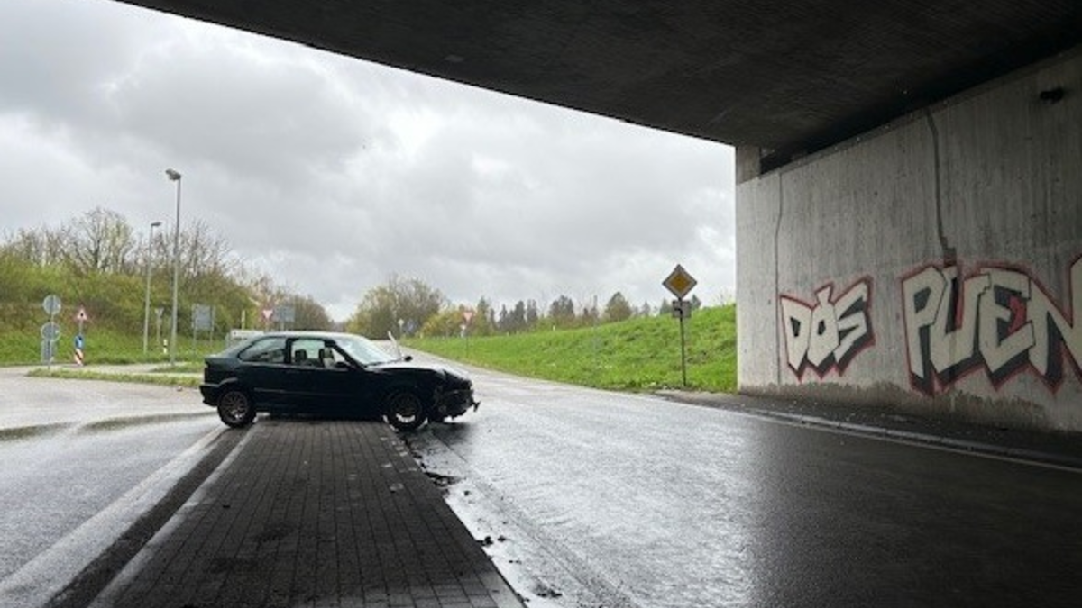 POL-PDPS: Unfall in der Autobahnabfahrt - Foto: presseportal.de