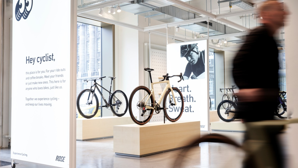ROSE Bikes eröffnet Brand Store nach neuem Konzept in Berlin Mitte / Bike-Ausstellung, Service-Hub und Ort des Zusammenkommens - Foto: presseportal.de