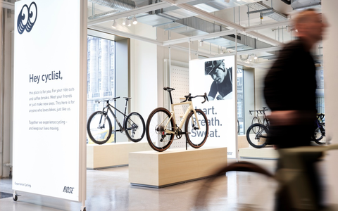 ROSE Bikes eröffnet Brand Store nach neuem Konzept in Berlin Mitte / Bike-Ausstellung, Service-Hub und Ort des Zusammenkommens - Foto: presseportal.de ROSE Bikes eröffnet Brand Store nach neuem Konzept in Berlin Mitte / Bike-Ausstellung, Service-Hub und Ort des Zusammenkommens - Foto: presseportal.de