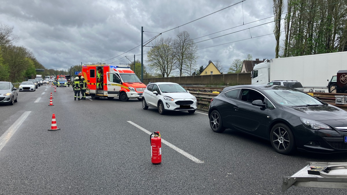 FW-MH: Zwei Verletzte nach Verkehrsunfall auf A40 - Foto: presseportal.de
