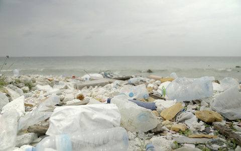 Recherche-Ergebnisse von ZDF und Flip: Adidas trennt sich von Parley for the Oceans und stellt Produkte mit Parley-Ozeanplastik ein - Foto: presseportal.de
