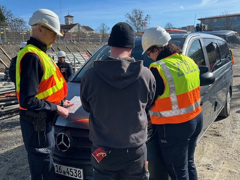 HZA-A: Augsburger Zoll überprüft das Baugewerbe/Bundesweite Schwerpunktprüfung - Foto: presseportal.de