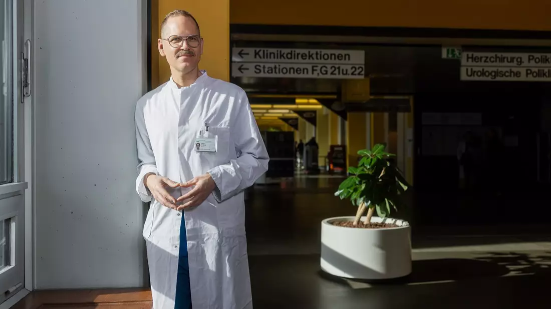 Organspende: Begleitung der Angehörigen ist wichtig / Intensivmediziner Dr. Thomas Weig im Gespräch mit der Apotheken Umschau zum sensiblen Thema Hirntod - Bild: presseportal.de