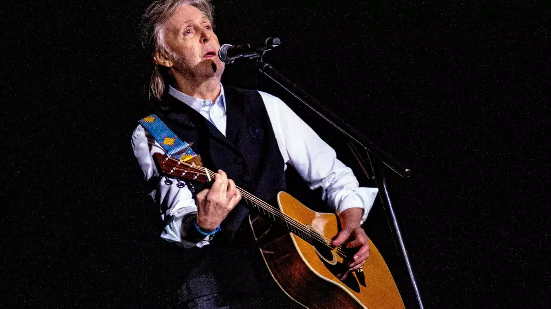 Paul McCartney beim Glastonbury Festival 2022. - Bild: Joel C Ryan/Invision/AP/dpa