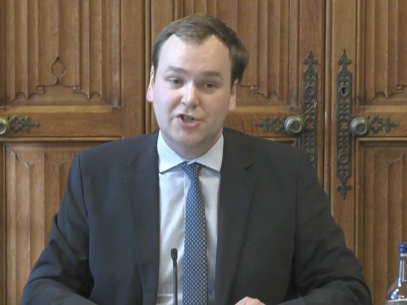 William Wragg lebt offen homosexuell. - Foto: Parliament TV/Parliament TV/PA Media/dpa