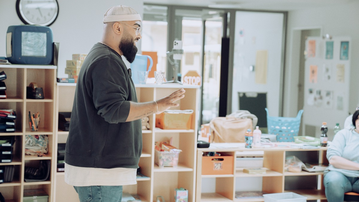 Feelgood.Kita: Wie Stevan Bimbasic dem überlasteten Kita-System neue Zuversicht gibt - Foto: presseportal.de