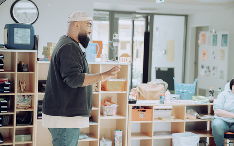 Feelgood.Kita: Wie Stevan Bimbasic dem ĂŒberlasteten Kita-System neue Zuversicht gibt - Foto: presseportal.de Feelgood.Kita: Wie Stevan Bimbasic dem ĂŒberlasteten Kita-System neue Zuversicht gibt - Foto: presseportal.de