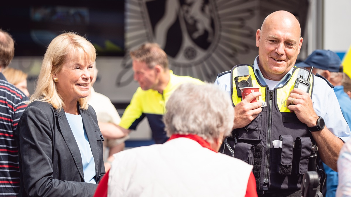 POL-RE: Kreis Recklinghausen/Bottrop: Polizei lädt zum Gespräch in die AnsprechBAR - Veranstaltungsreihe wird im April fortgesetzt - Foto: presseportal.de