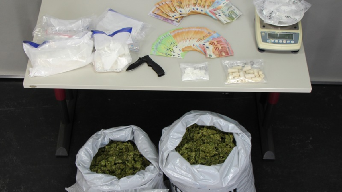 POL-KN: (Polizeipräsidium Konstanz) Gemeinsame Pressemitteilung der Staatsanwaltschaft Konstanz und des Polizeipräsidiums Konstanz - Kriminalpolizei gelingt Schlag gegen Rauschgifthändler (05.04.2024) - Foto: presseportal.de