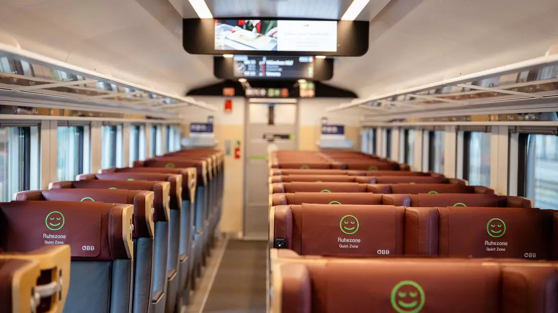Der Innenraum des neuen Railjet-Züge. - Bild: Thomas Kiewning/Deutsche Bahn AG/dpa