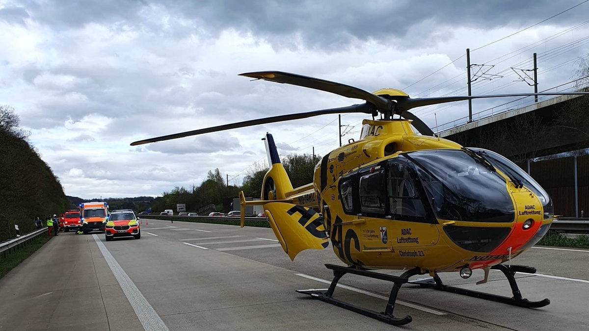 FW VG Asbach: Verkehrsunfall auf der Autobahn A3 - Foto: presseportal.de