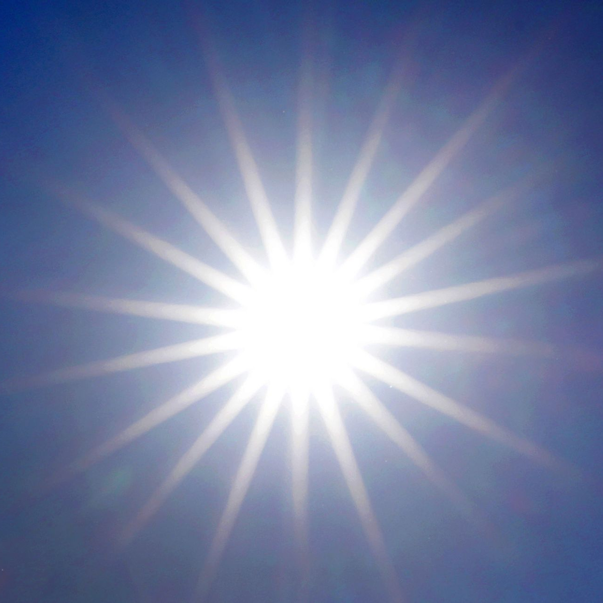 Wenn die Emissionen nicht auf null zurückgehen, wird die Temperatur weiter steigen. (Archivbild) - Foto: Martin Gerten/dpa