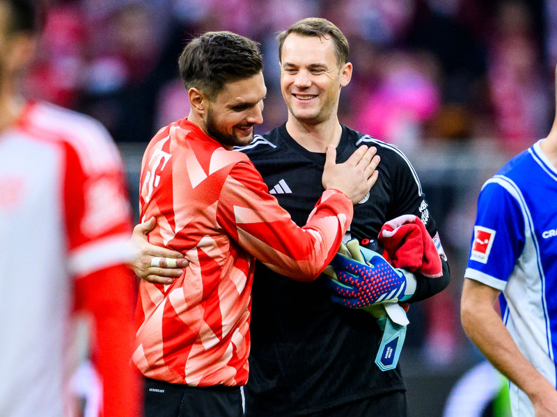 Bayern-Torwart Sven Ulreich (l) wird gegen Heidenheim spielen, Manuel Neuer arbeitet weiter an seinem Comeback. - Foto: Tom Weller/dpa