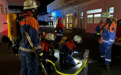 FW Menden: Unsere Jugendfeuerwehr 24 Stunden in Action - Foto: presseportal.de