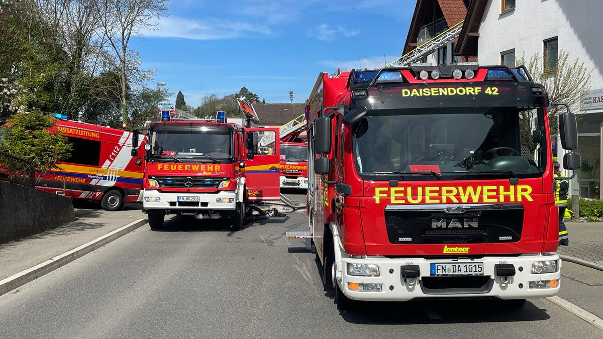 KFV Bodenseekreis: Küchenbrand - Feuerwehr rettet Bewohner aus Brandwohnung - Foto: presseportal.de