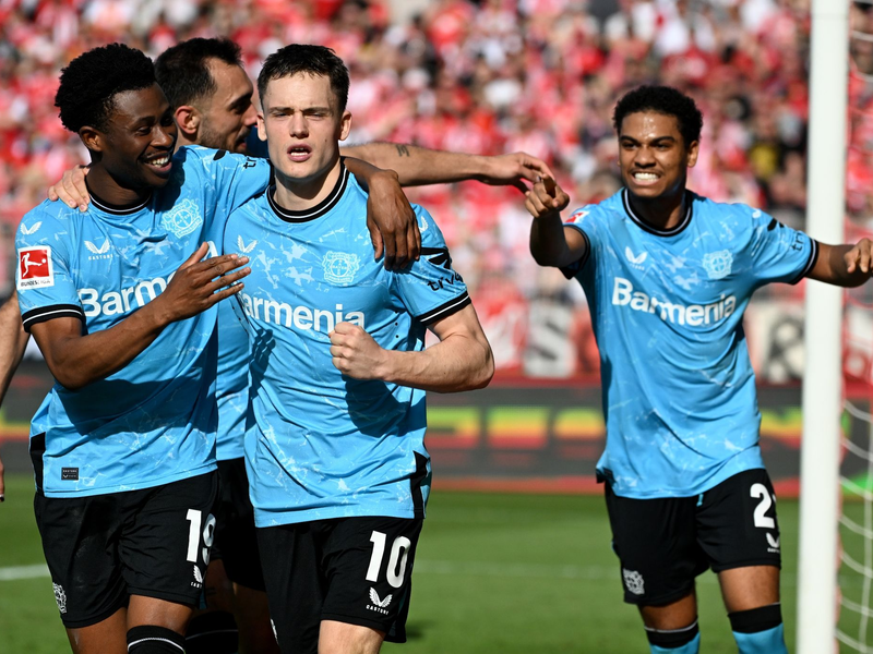 Bayer Leverkusen kann mit einem Heimsieg gegen Werder Bremen den Meistertitel einfahren. - Foto: Britta Pedersen/dpa