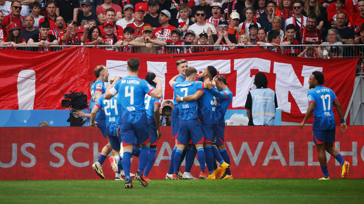 RB Leipzig gewann nach einem überzeugenden Auftritt deutlich beim SC Freiburg. - Foto: Philipp von Ditfurth/dpa