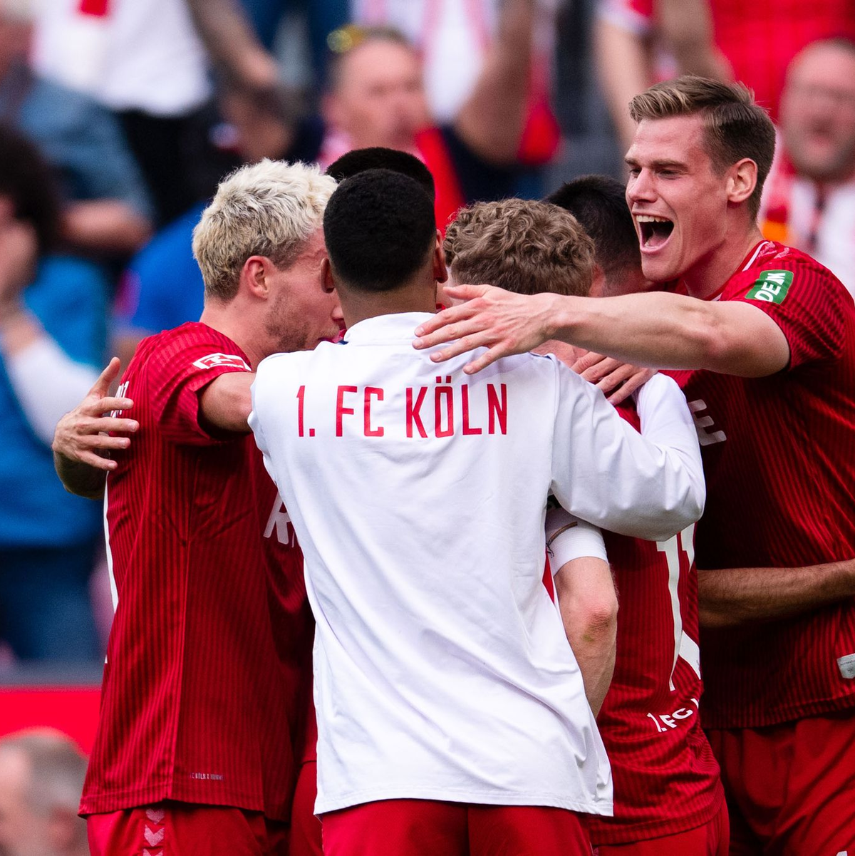 Köln feiert einen emotionalen Heimsieg im Kampf um den Abstieg. - Foto: Marius Becker/dpa
