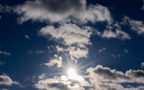 Das erste Aprilwochenende startete mit Rekordtemperaturen. - Foto: Rolf Vennenbernd/dpa