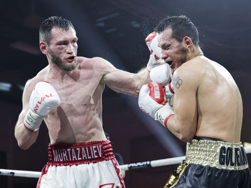 Jack Culcay (r) hat den WM-Kampf im Superweltergewicht gegen den Russen Bachram Murtasalijew verloren. - Foto: Hannes P. Albert/dpa