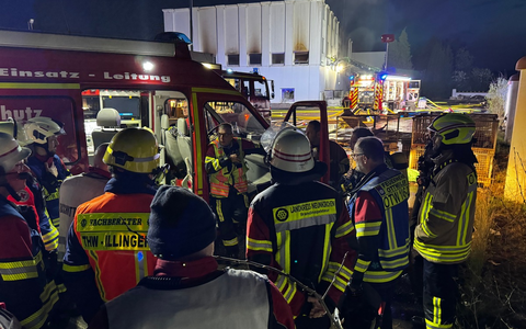 FW LK Neunkirchen: Großeinsatz auf ehemaligem Gießereigelände in Ottweiler - Foto: presseportal.de