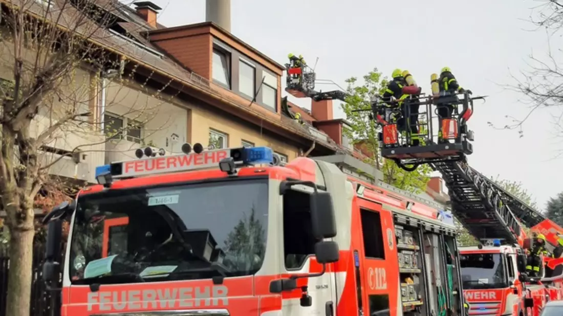 FW-F: Einsatzreicher Sonntag für die Frankfurter Feuerwehr - Bild: presseportal.de