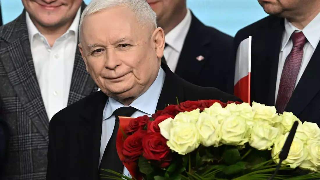 Prognosen zufolge ist seine Partei stärkste Kraft bei den Kommunalwahlen in Polen: PiS-Chef Jaroslaw Kaczynski. - Bild: Radek Pietruszka/PAP/dpa