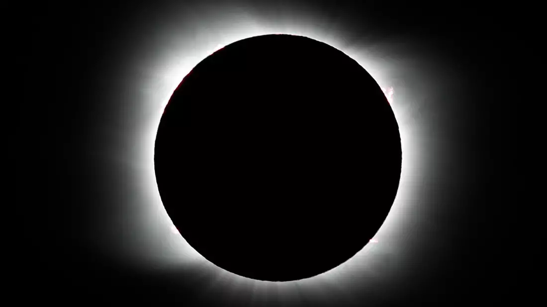 Die Nasa misst die Sonnenfinsternis unter anderem mit Flugzeugen und Ballons (Illustration). - Bild: Natacha Pisarenko/AP/dpa