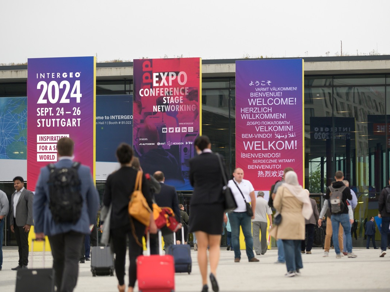 Treffpunkt für die weltweite Geospatial-Community: Stuttgart wird zur Bühne für nachhaltige Lösungen und internationale Kooperationen - Foto: presseportal.de