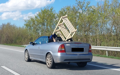 POL-NMS: 240408-1-PDNMS Riskanter Transport auf der A7 - Foto: presseportal.de