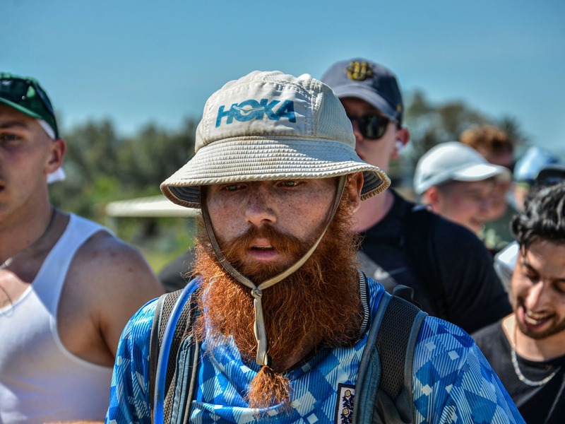 Der britische Läufer Russ Cook auf den letzten 40 Meilen seines Projekt Afrika. - Foto: Hasan Mrad/IMAGESLIVE via ZUMA Press Wire/dpa