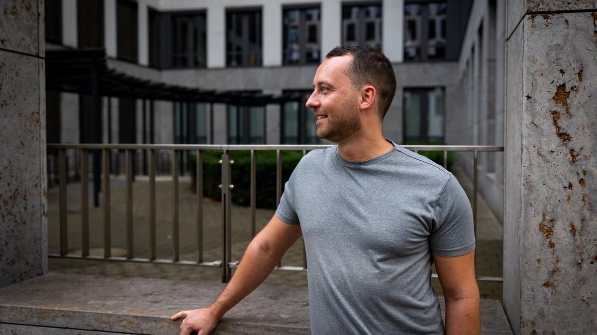 Maximilian Karpf: Erfolgreich skalieren mit FM Sales - Wie seine Kunden ihre Konkurrenz hinter sich lassen - Foto: presseportal.de