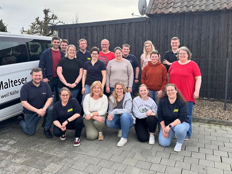 FW-OLL: Betreuerinnen und Betreuer der Jugend- und Kinderfeuerwehren der Samtgemeinde Harpstedt üben Erste-Hilfe am Kind - Foto: presseportal.de