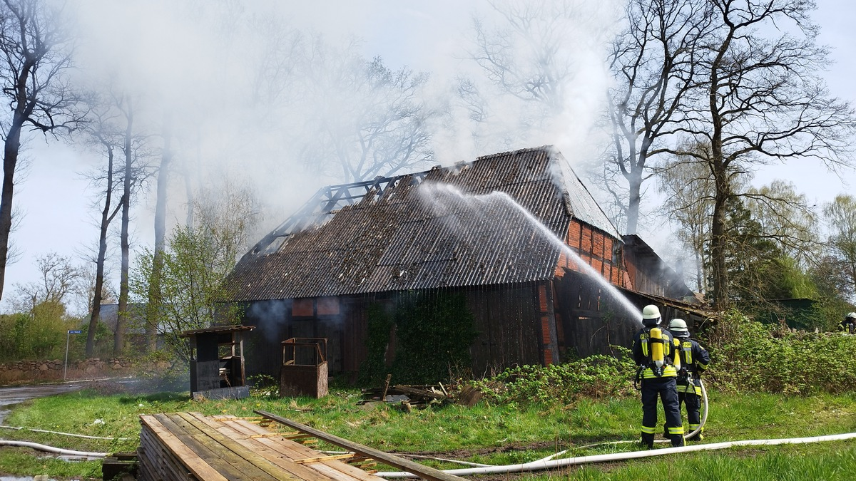 POL-LG: ++ Boitze - Brand einer Scheune ++ Langendorf - Verkehrsunfall - Rollerfahrer verletzt unter Betäubungsmitteleinfluss eine Person ++ Uelzen - Mountainbike gestohlen ++ - Foto: presseportal.de