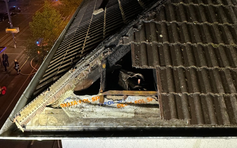 FW-MH: Dachstuhlbrand eines Mehrfamilienhauses in Broich - Foto: presseportal.de
