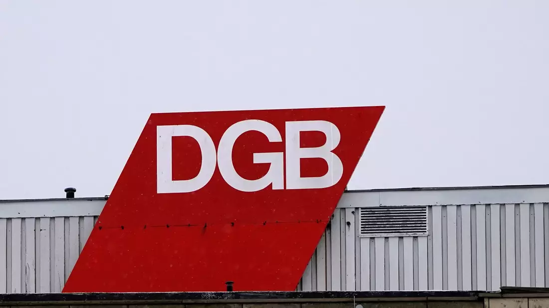 Nach Angaben des DGB wurden im vergangenen Jahr mehr als 1,3 Milliarden Überstunden geleistet, weit mehr als die Hälfte davon unbezahlt. - Bild: Rabea Gruber/dpa