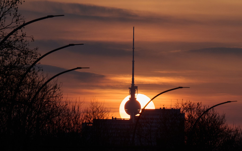 Der März 2024 war nach Daten des EU-Klimawandeldiensts Copernicus im Vergleich zu den jeweiligen Vorjahresmonaten wärmer als je zuvor. - Foto: Annette Riedl/dpa
