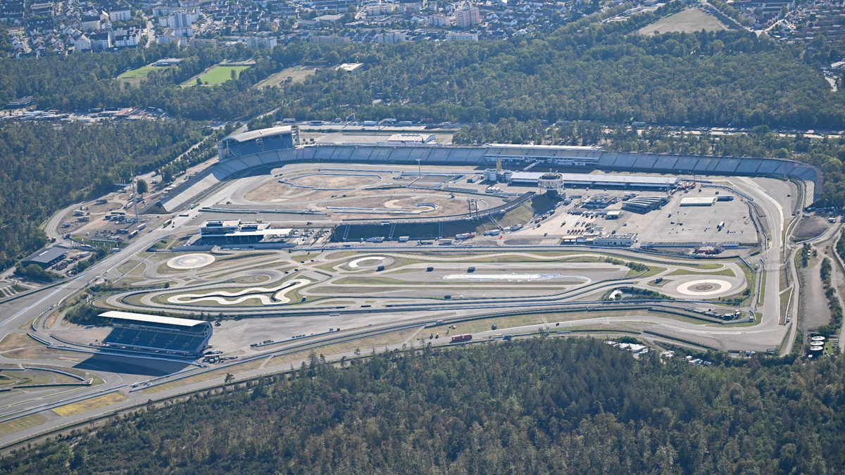 Das Motodrom auf dem Hockenheimring, aufgenommen aus einem Flugzeug. - Foto: Bernd Weißbrod/dpa/Archivbild