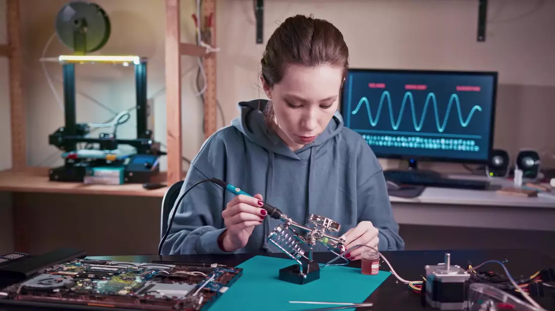 Studium Elektronik und Photonik - Bild: Shutterstock über pressetext.de