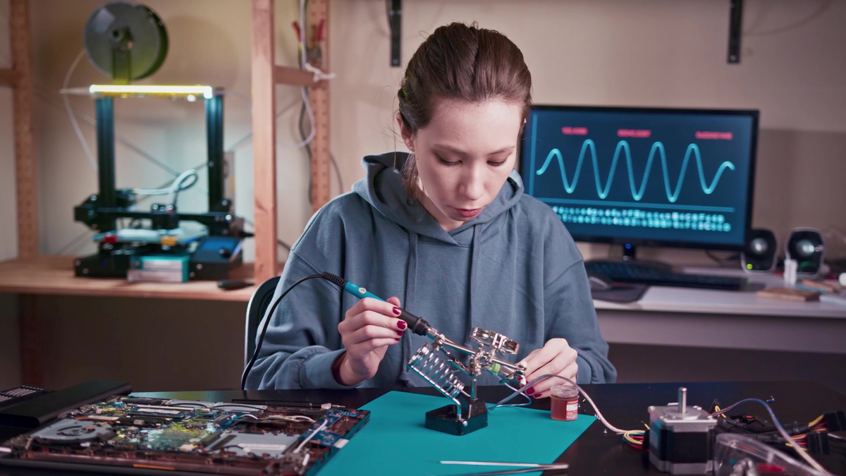 Studium Elektronik und Photonik - Foto: Shutterstock über pressetext.de