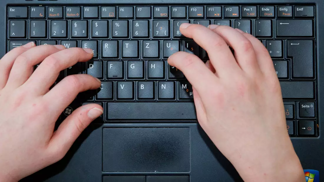 In Deutschland gibt es einige Millionen Menschen, die das Internet nicht nutzen. - Bild: Ole Spata/dpa
