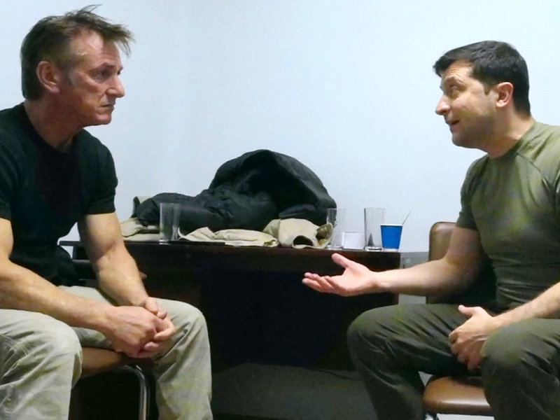 Sean Penn in der Ukraine: The HISTORY Channel zeigt zweistündige Doku des Hollywoodstars über Wolodymyr Selenskyj am kommenden Samstag, 13. April, als exklusive deutsche TV-Premiere - Foto: presseportal.de