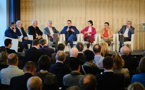 Presseeinladung zum DAV-Wirtschaftsforum Die Apothekenreform der Ampel-Koalition - Chance oder Umbruch? am 23./24. April 2024 in Potsdam - Foto: presseportal.de