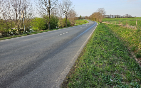 FW-EN: Massive Hydraulikölspur beschäftigt Löschgruppe Delle über Stunden - Foto: presseportal.de