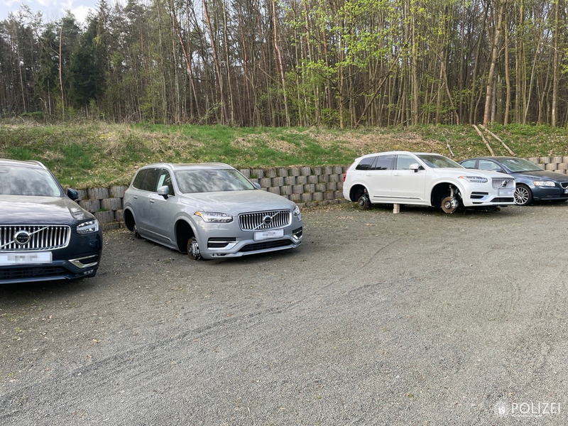 POL-PPWP: Felgen im Wert eines fünfstelligen Betrags entwendet - Foto: presseportal.de