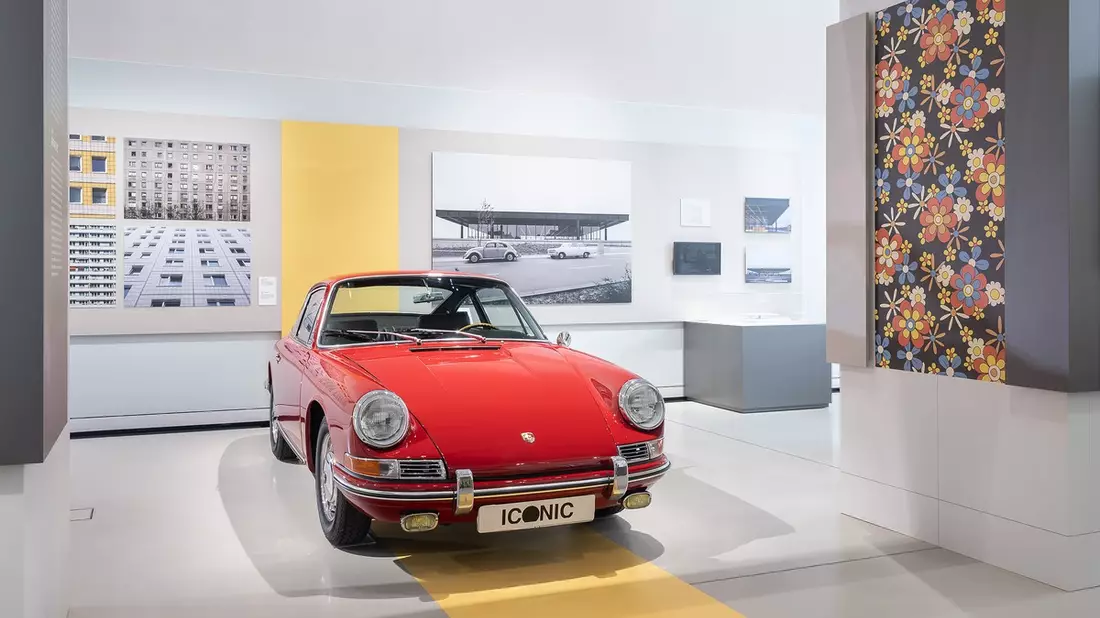 Neue Ausstellung im DRIVE. Volkswagen Group Forum in Berlin: ICONIC - A Timeless Journey of Culture, Society and Mobility - Bild: presseportal.de
