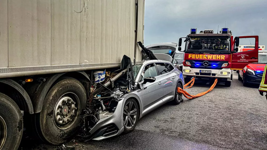 POL-WHV: Verkehrsunfall auf der B210 - Bild: presseportal.de