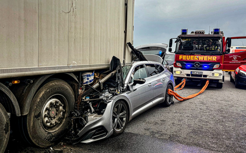 POL-WHV: Verkehrsunfall auf der B210 - Foto: presseportal.de
