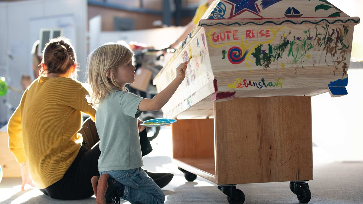 Mit gemeinsamer Vision und Leidenschaft in die Zukunft - LEBEN UND TOD wird von der Ahorn Gruppe weitergeführt - Foto: presseportal.de
